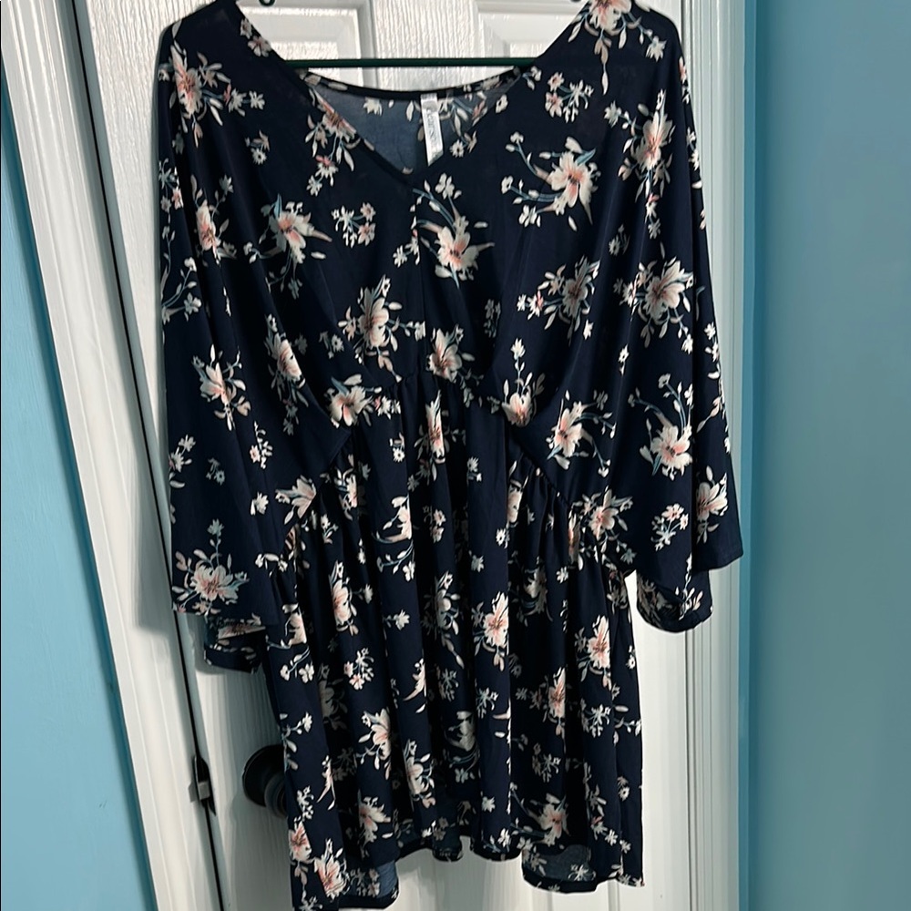 Dear Scarlett Floral Navy Women's Top